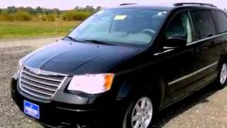 2010 CHRYSLER TOWN & Dover DE