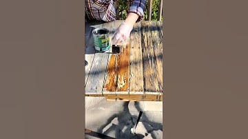 DIY Outdoor Pallet Wood Table Refinish #diy #palletfurniture #palletwood #restoration #woodworking