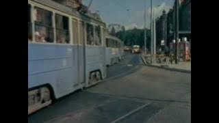 Monica Zetterlund:  SAKTA VI GÅ GENOM STAN