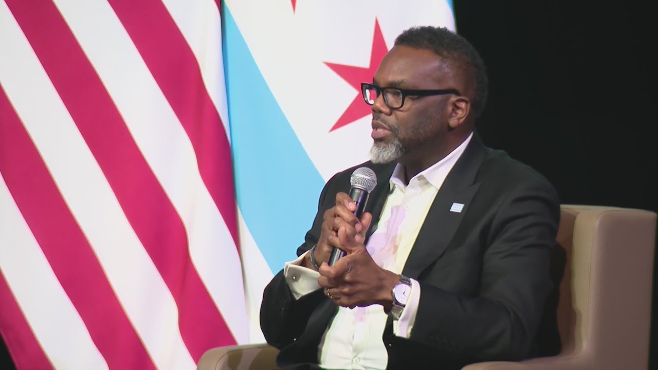 Mayor Brandon Johnson addresses Chicago's 2025 budget amid federal funding threats