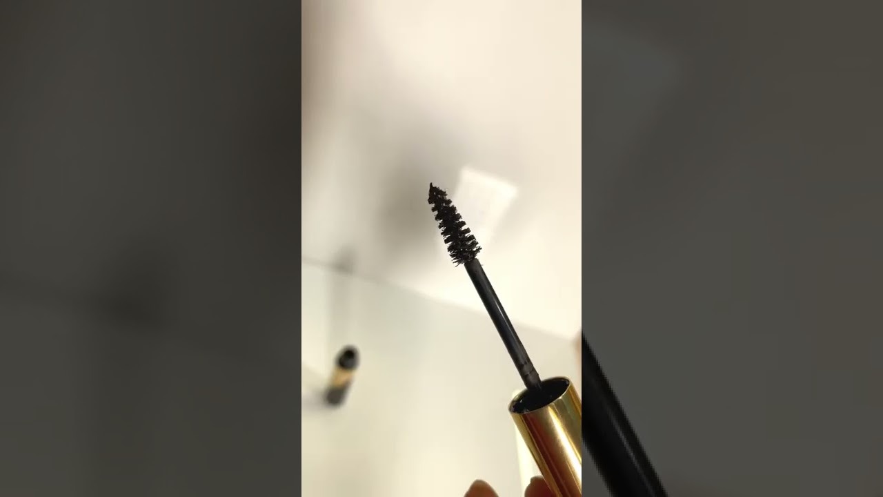 Anastasia Beverly Hills Dipbrow Gel in shade Ebony