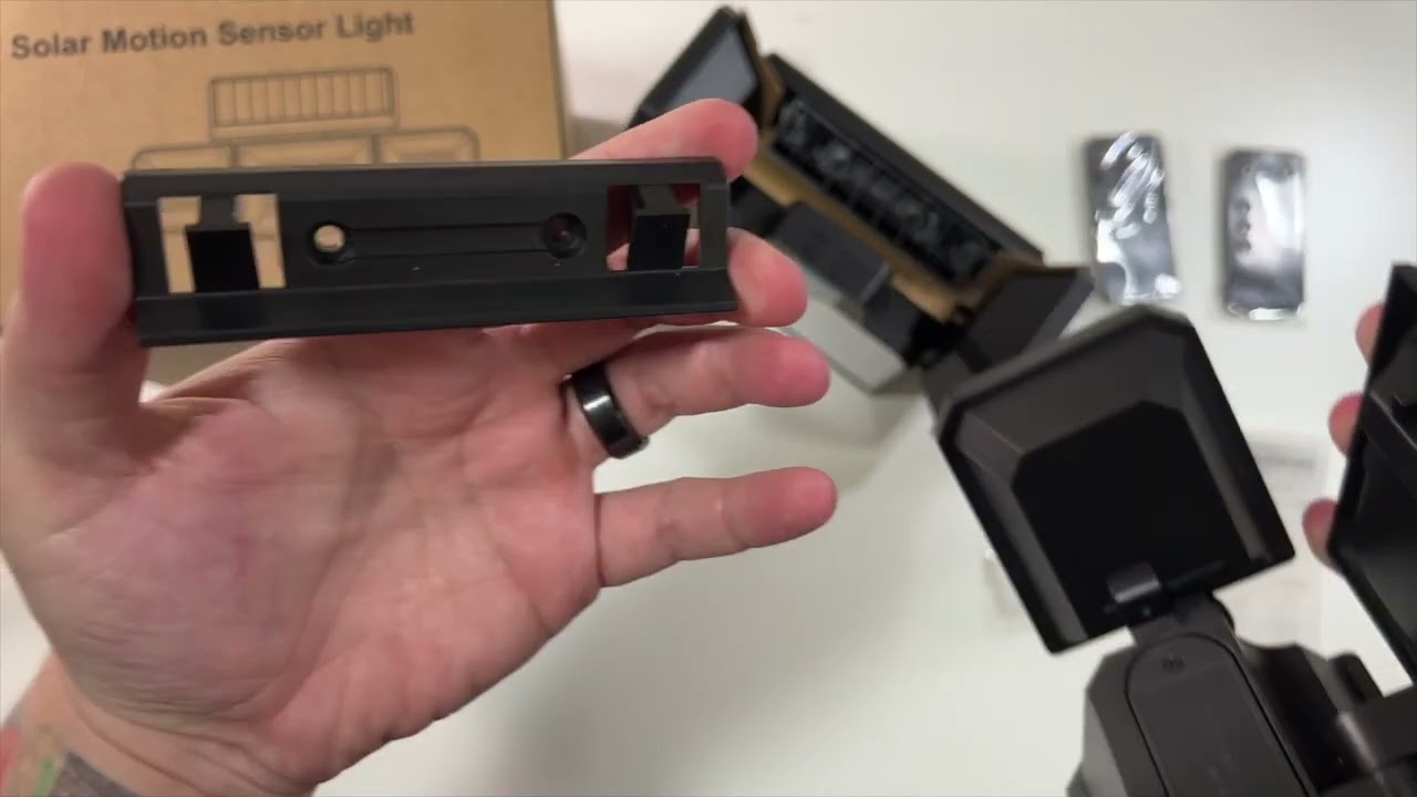 CINOTON Solar Motion Sensor Ultra Bright Lights 2 Pack Demo