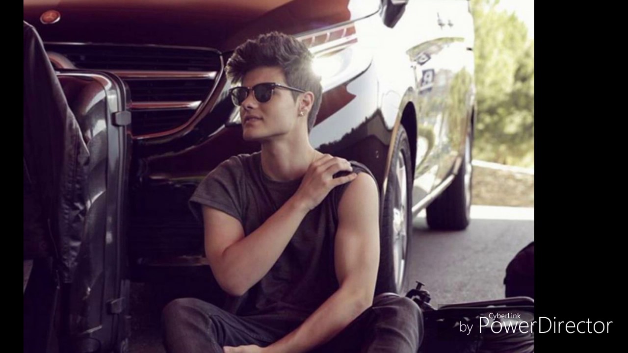 Abraham mateo Photos