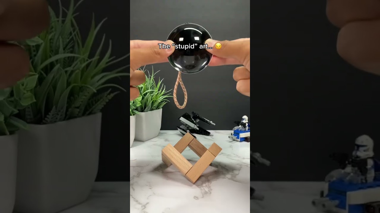 I’m sorry for making stupid art… 😔 