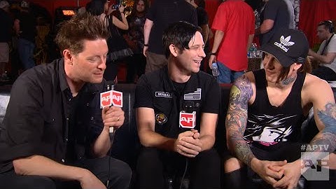 Falling In Reverse tell us about that time they lost Coolio at the APMAs