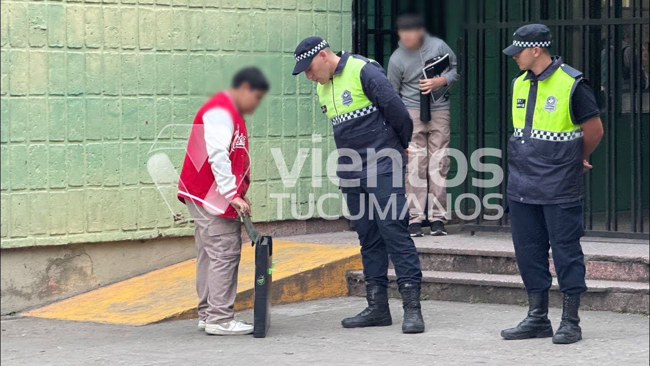 Tucumán: La policía desplegó un fuerte operativo en escuelas públicas y privadas ante am3n4z4s 