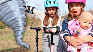 😱BABY DOLLS Racing A TORNADO‼️🌪 SURPRISE Scooters SAVE the Day‼️🛴🛴