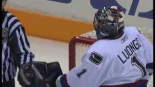 Roberto Luongo Robs Ryan Clowe