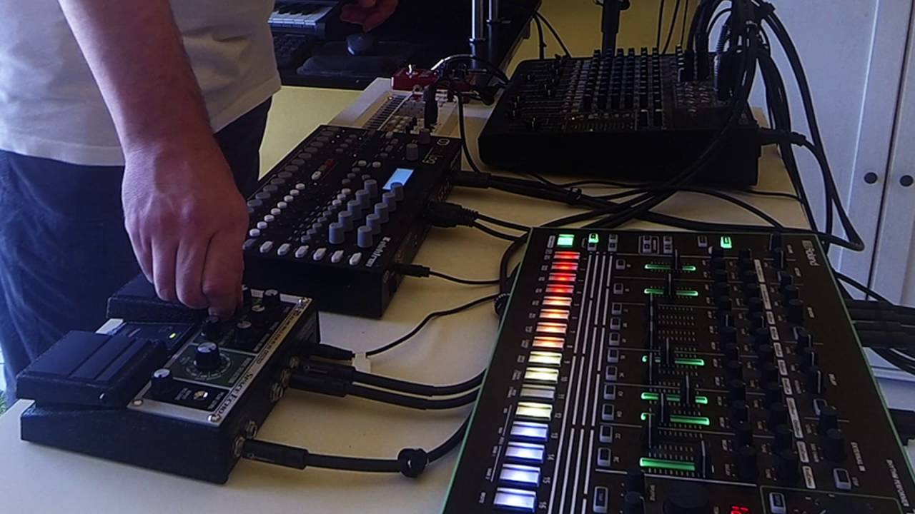 Techno Jam - Analog Four, TR-8, Korg Volca - YouTube