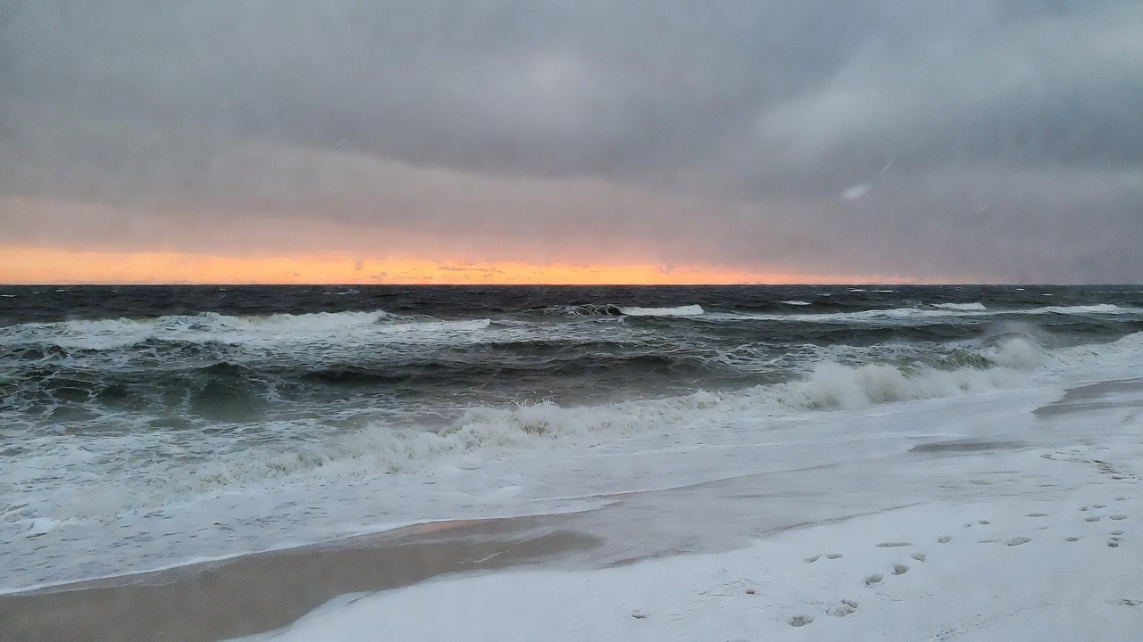 The Morning of Winter Storm Enzo at Navarre Beach Florida Rare Winter ...