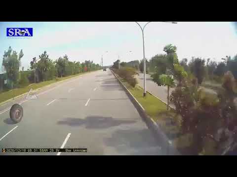 Tire on the loose at Tanah Merah Coast Road