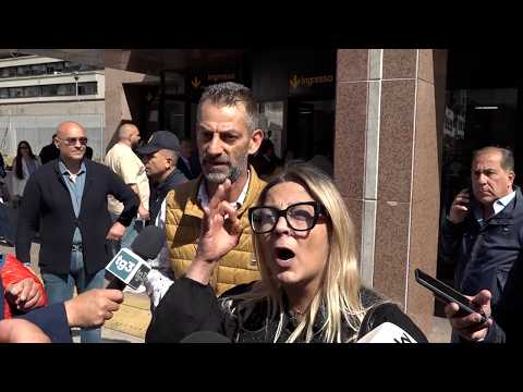 Video Ti taglio la gola: tensione alla prima udienza per la morte di Martina Carbonaro