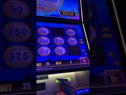 Casino theme balloon columns.