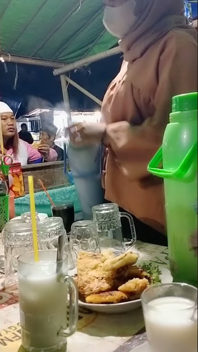 cewek cantik mletre penjual kopi malam #shorts