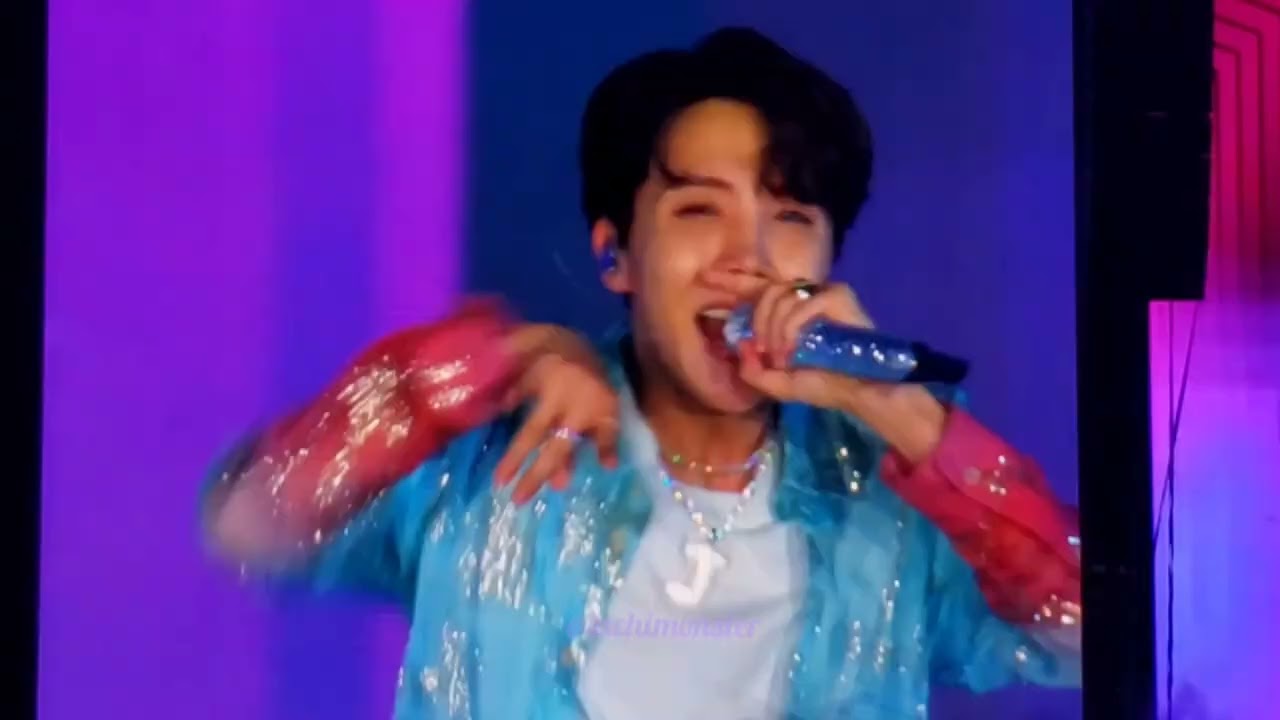 BTS Boy with Luv 2019 Speak Yourself Tour Day 1 Rose Bowl 2019.05.04