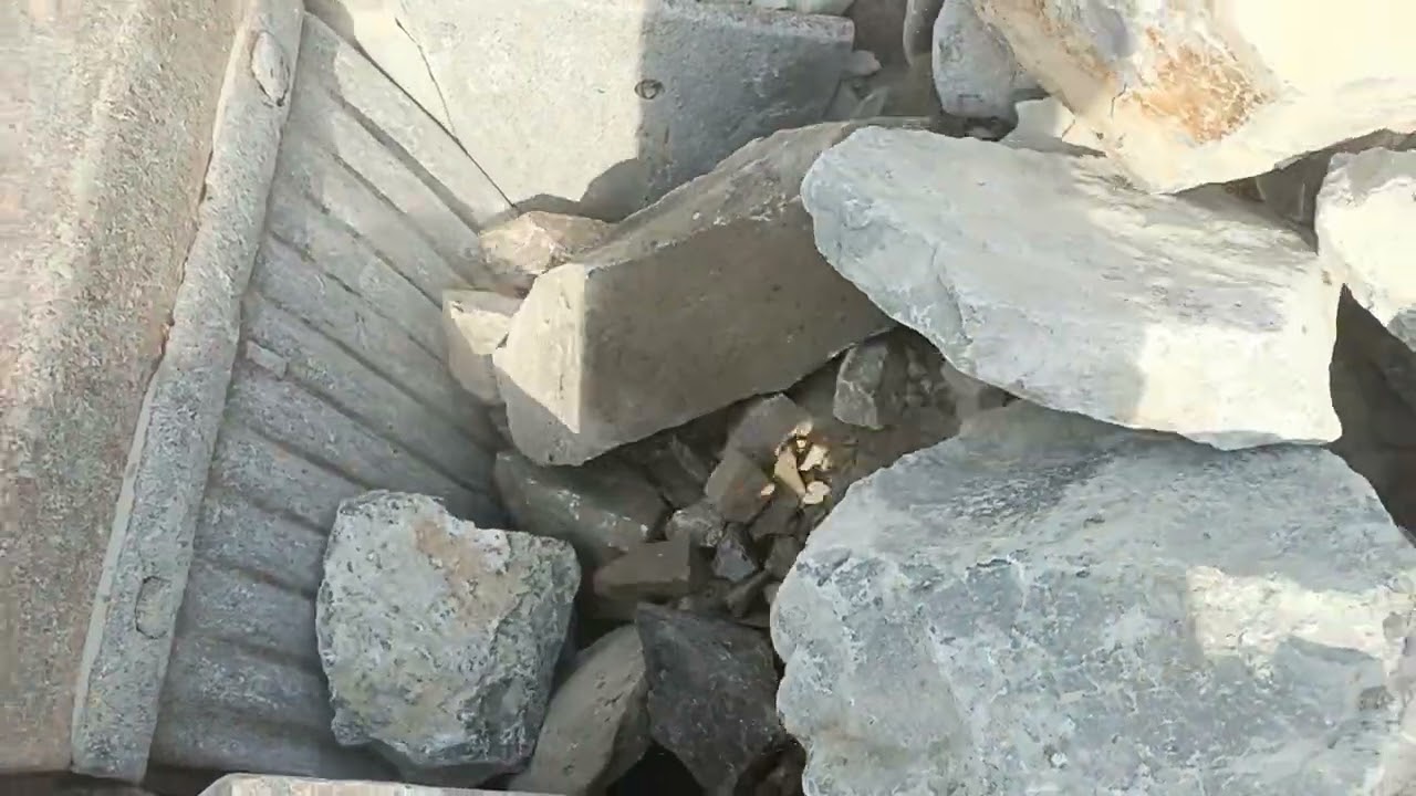 #Stonecrushers #rockcrusher #rockcrushing #jawcrusher  #stonecrusherplant #stonecrush #asmrsounds