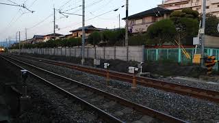 JR奈良線の直線区間を爆走する、国鉄205系！