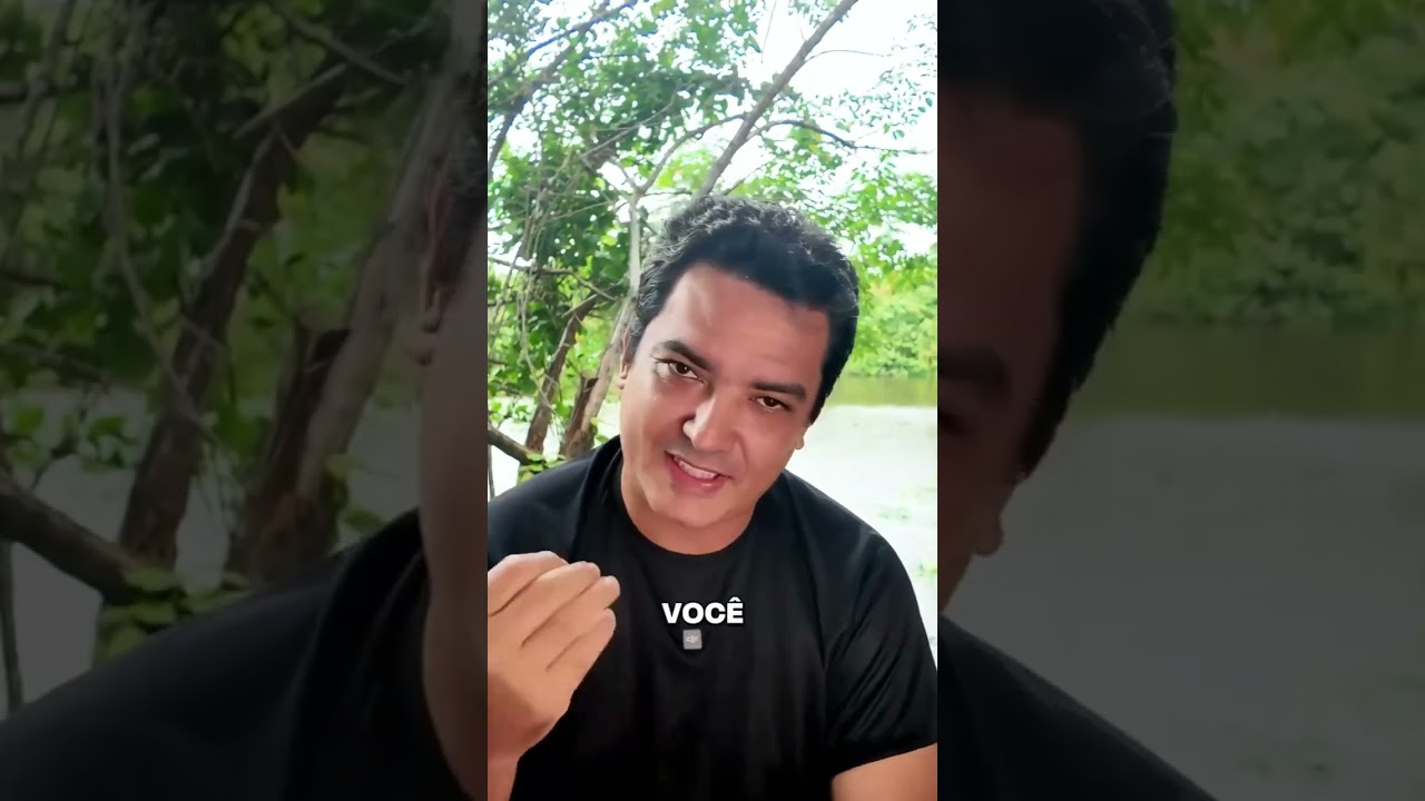 Seu corpo trava ao falar em público? #Shorts