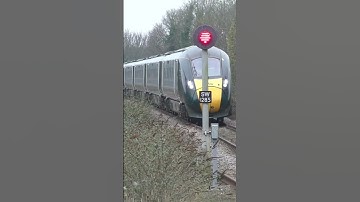 Class 800s speed through Chippenham with a 2 tone 17/2/25