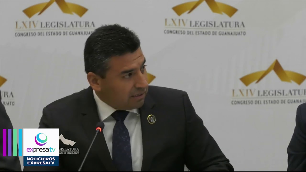 Presenta informe de actividades el fiscal Carlos Zamarripa - YouTube