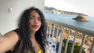 Por besarme con mi novio en la alberca me sacan de la alberca hotel emporio Acapulco