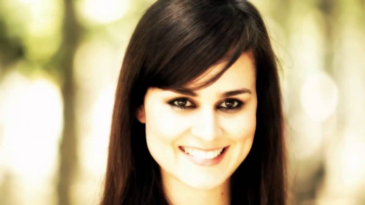 Andy in Barcelona for MANGO FW2011 photoshoot   The making of