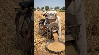 साइकिल से अनाज निकालने की जादुई मशीन! 🚲🌾 #shorts