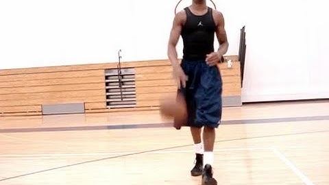 Dre Baldwin: Quick Cross Setup, In & Out-Crossover Drive Layup Pt. 1 | Fast Scoring Moves