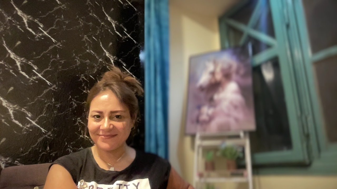 طاقة الهارب انت الورده اللي بستانه اللي يستحيل يتخلى عنها