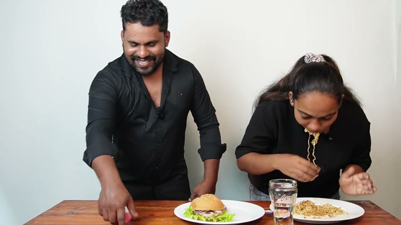 තරගයක් නිසා කන්නත් නෑ වයිප් කනව කෑමක් අලි පරාදයි 🤭|Bottle Flip Challenge with Wife😂|Diaries of Chana