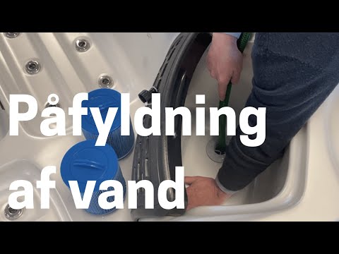 Video: Sådan Dryses Hellig Vand På Dit Hjem