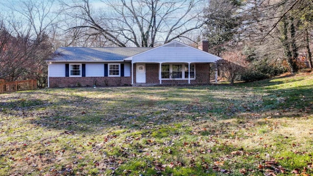 12910 KANES ROAD, GLEN ARM, MD Presented by Beth MacMillan.