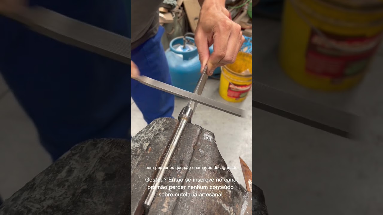Ferramentas para cutelaria. Lima de zigrinar. (Checkering file)