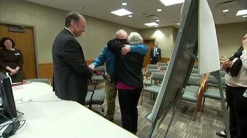 Bionic eyes help a man see his wife for the first time in a decade