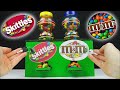 Cómo hacer la máquina de dulces de chocolate y bolos de M&M con llave y candado