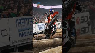 Feet on pegs! Watch and learn #superenduro