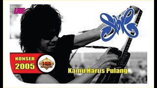 KONSER SLANK - WADUH!! KAKA DI LEMPAR SESUATU.. AKSI GILA PARA SLANKERS (Live Mataram 2005) chords