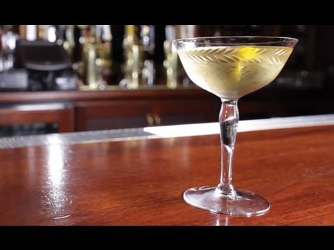 how-to-make-the-la-perla-cocktail---liquor.com