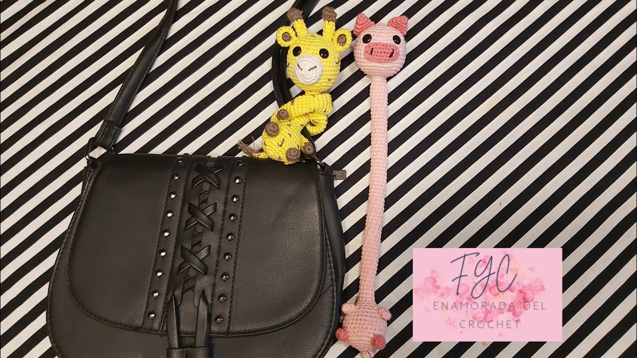 colgante amigurumi cuello largo para tu bolso tejido a crochet para principiantes