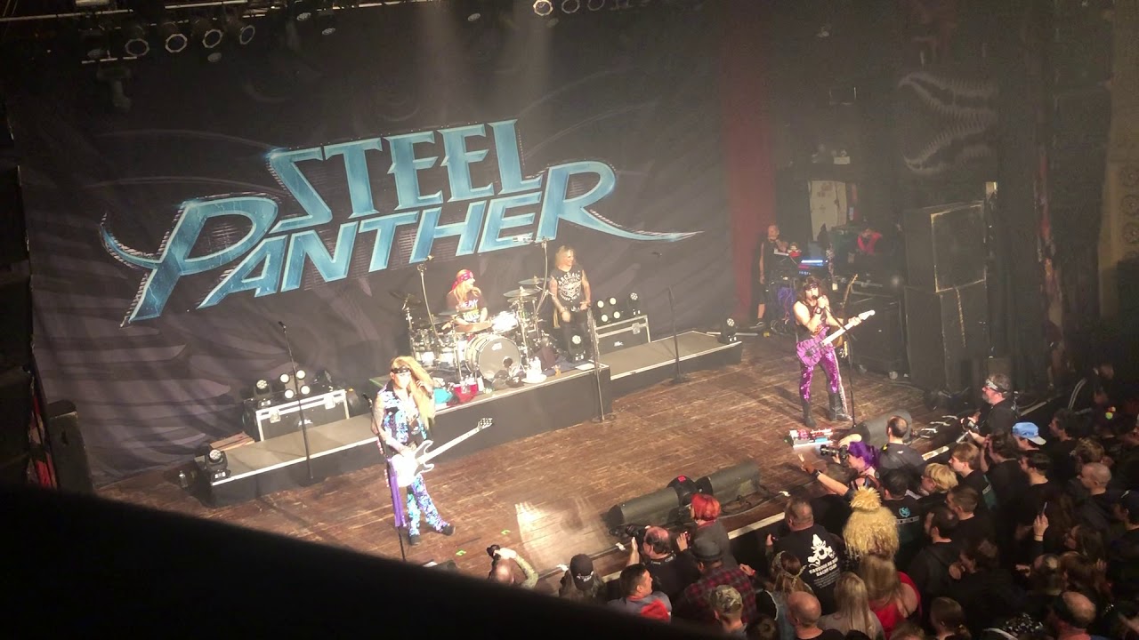 Steel Panther -"Lexxi Foxx Introduction" (comedy dialogue-live)12/8/19