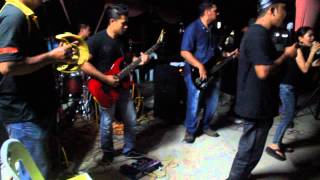 Download Lagu Alpha  eight band-keluar masuk MP3