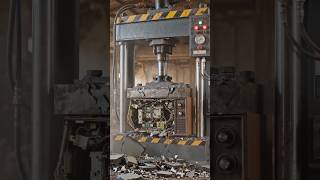 OLD TV CRASH TEST WITH HYDRAULIC PRESS MACHINE #shot #viral