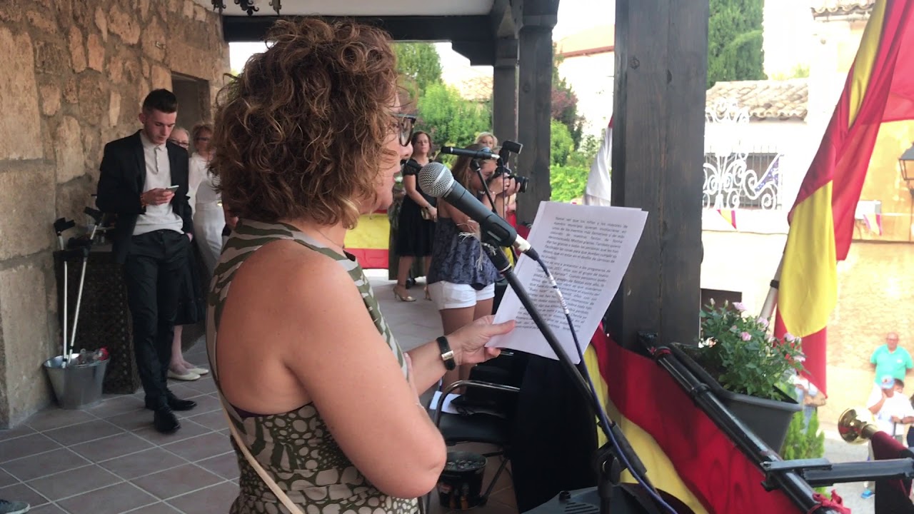 Elena Gordon preludia el pregón de Almonacid de Zorita YouTube