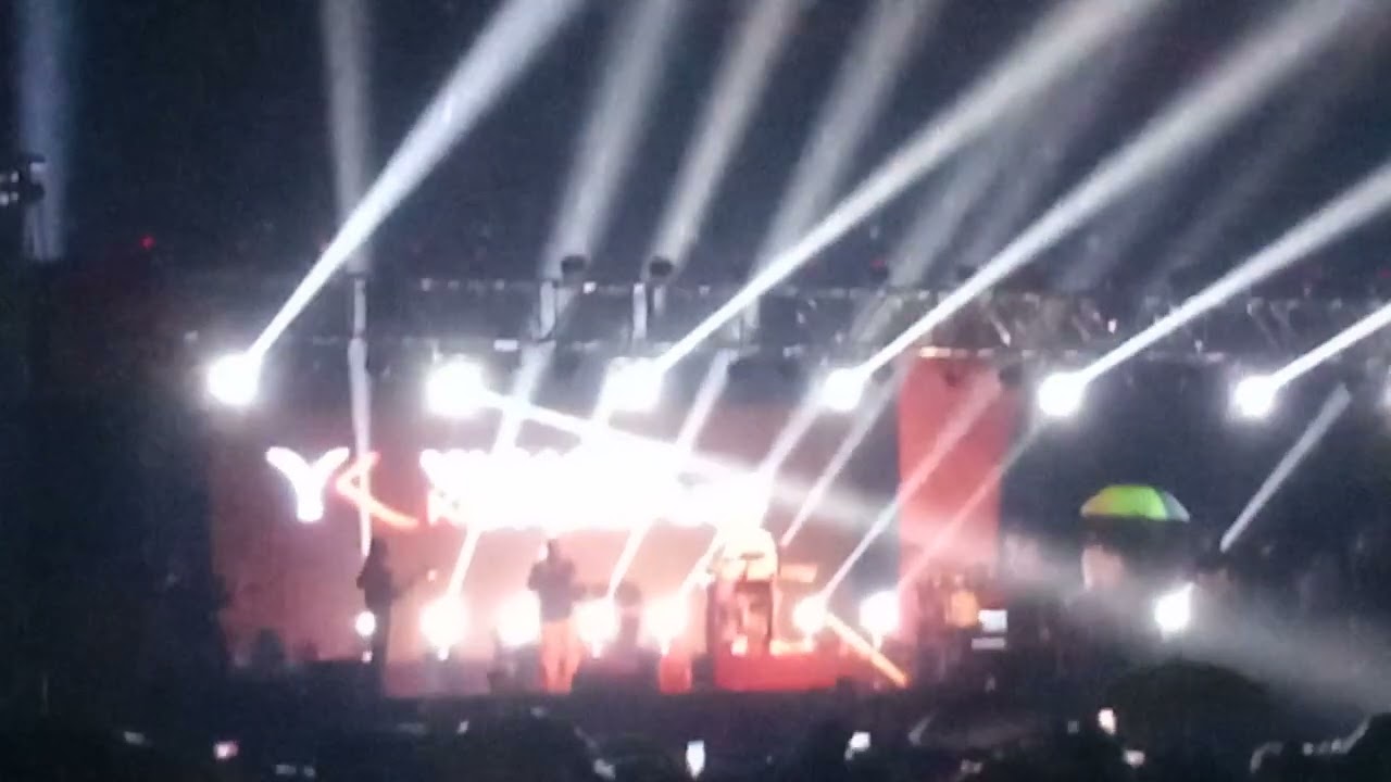 Yashaswi kondepudi  enter in Eluru indoor stadium 🏟️🏟️