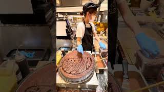 Godiva Chocolate Crepe Performance  Melting Spreading Rolling And Drizzling Pure Chocolate Art