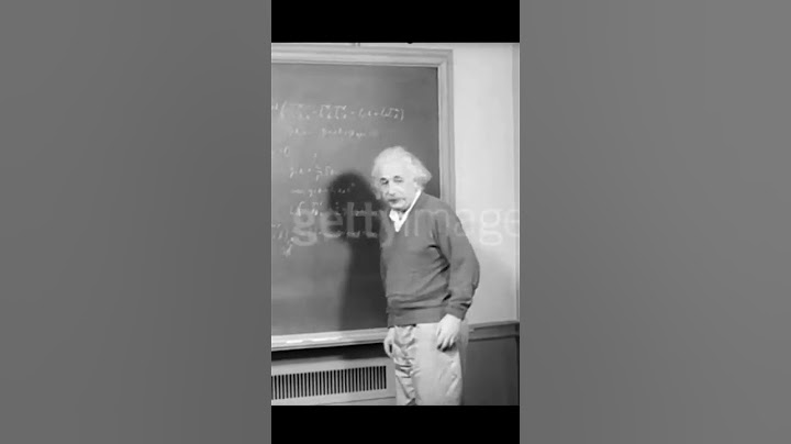 مقطع فيديو ل ألبرت أينشتاين يشرح فيه الفيزياء 😲