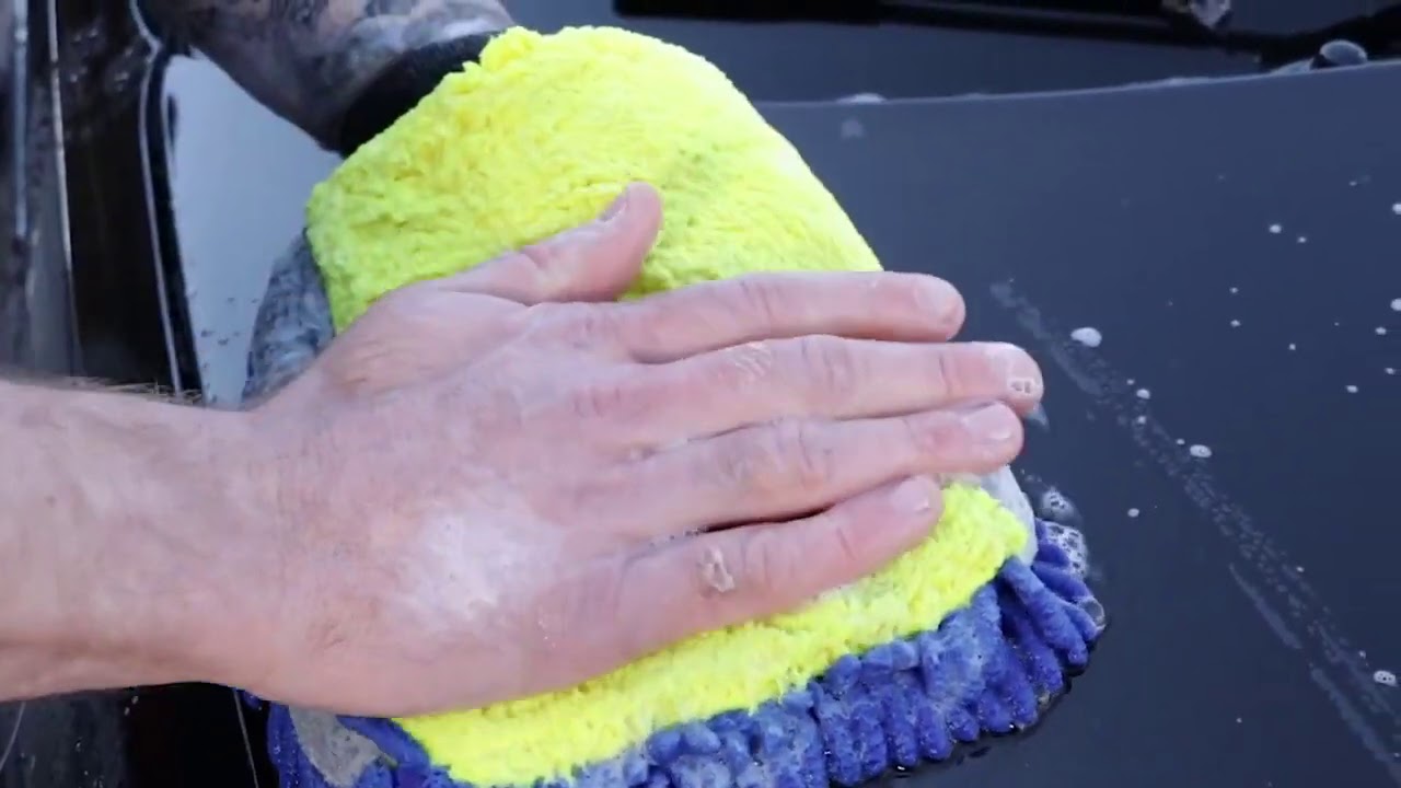 Effective Cleaning with MAFRA Double Face Wash Mitt Car Wash Mitt