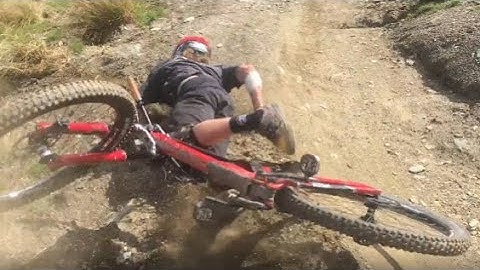 MTB Fails 2022 | Best MTB Crash Compilation 2022! #11