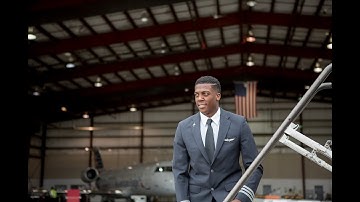 First Officer Jeff Mabry