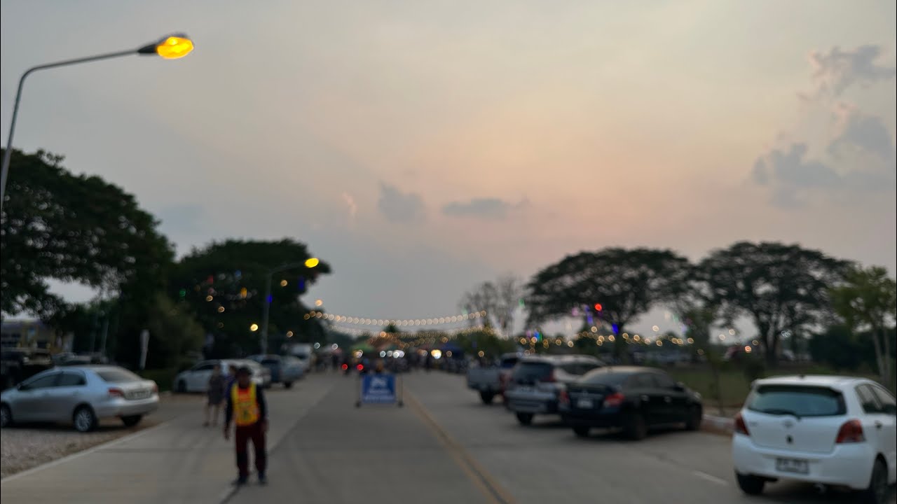 ตลาด “เมืองเทพพาชิม”